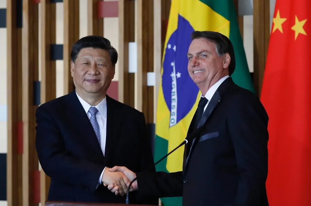 Bolsonaro junto con Xi Jinping