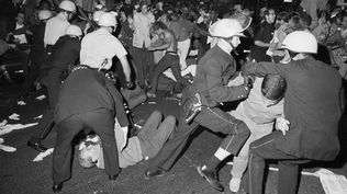 La caótica Convención de Chicago en 1968: el antecedente que los demócratas no quieren repetir si Biden se baja
