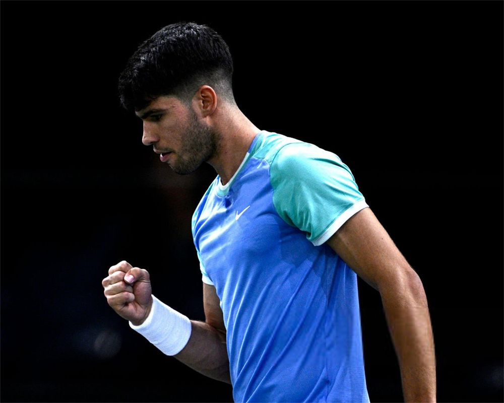 Contundente inicio de Alcaraz en París.