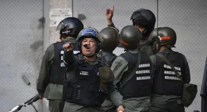 eeuu esta en contacto con militares venezolanos y los insta a dejar a maduro