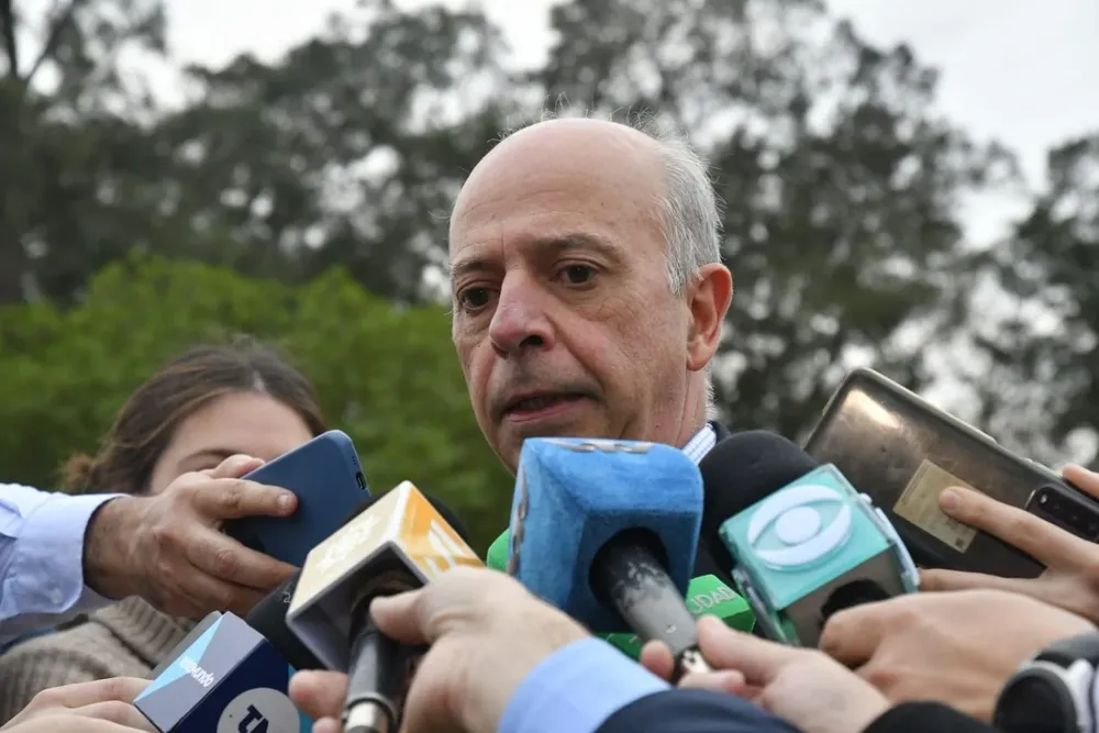 El ministro de Defensa habló en rueda de prensa
