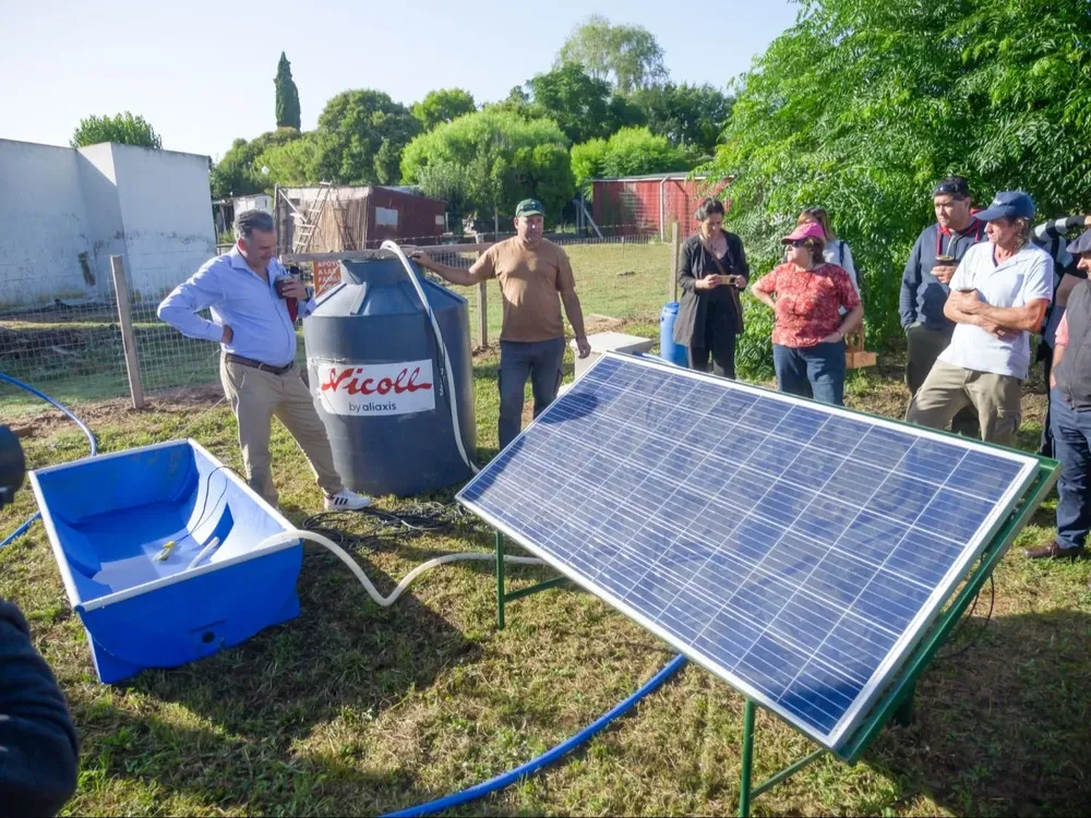 Estreno del pozo comunitario en Tapia.