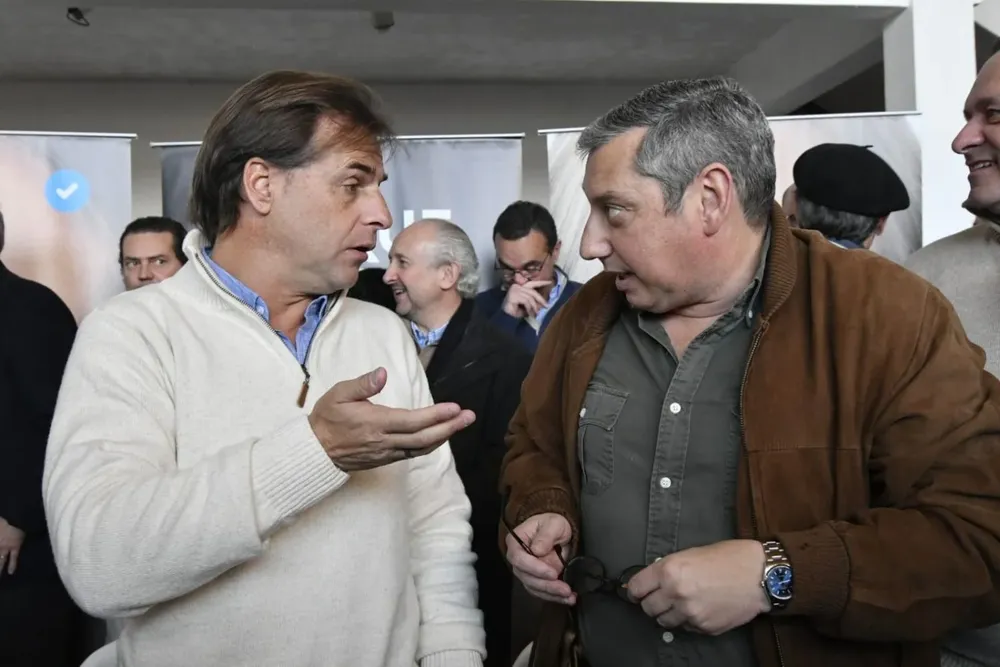 Lacalle Pou y Carlos Enciso en la campaña de 2019