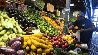 Venta de frutas y verduras en Montevideo.