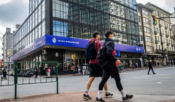 Gobierno adjudicó a "fundación amiga" de los blancos la gestión de un centro para personas en situación de calle