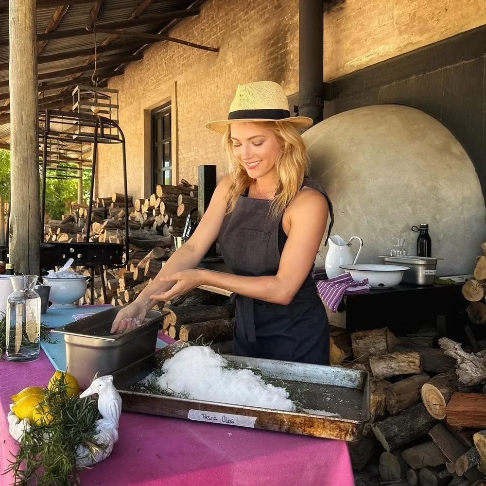 Katheryn Winnick en el restaurante Garzón