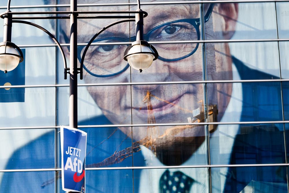 Una imagen del favorito para las elecciones del domingo en Alemania, el conservador Friedrich Merz. EFE