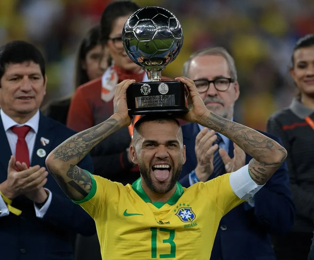DANI-ALVES.webp