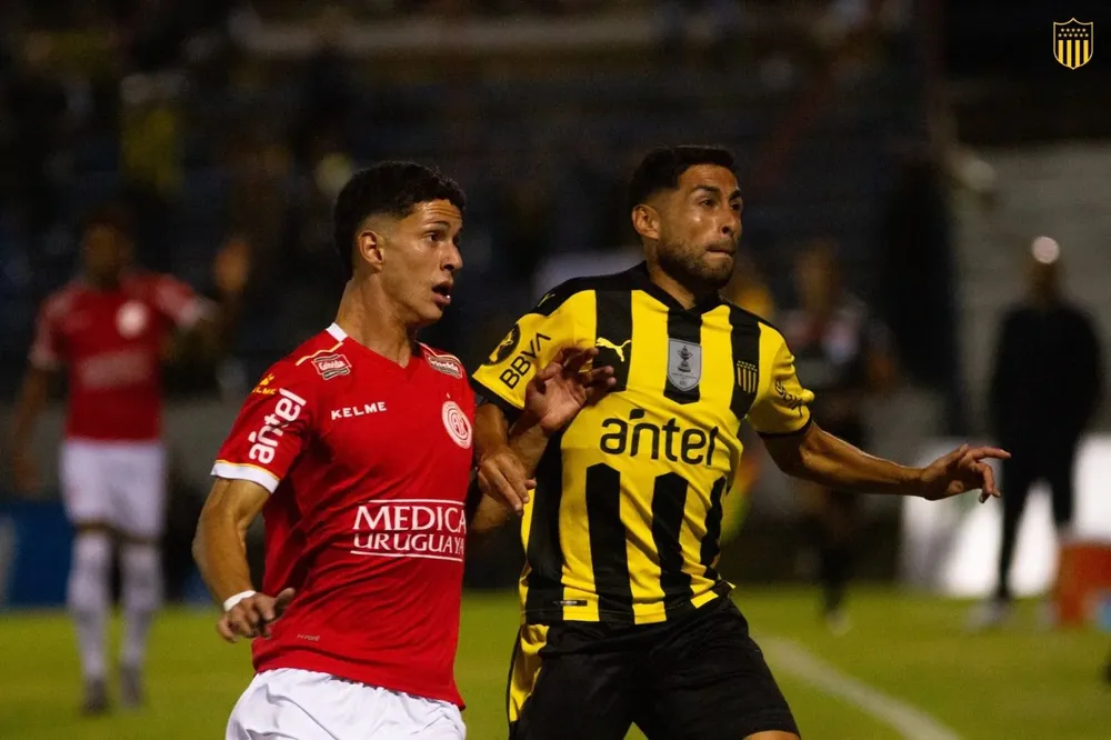 Acevedo y Carrizo, duelo por banda
