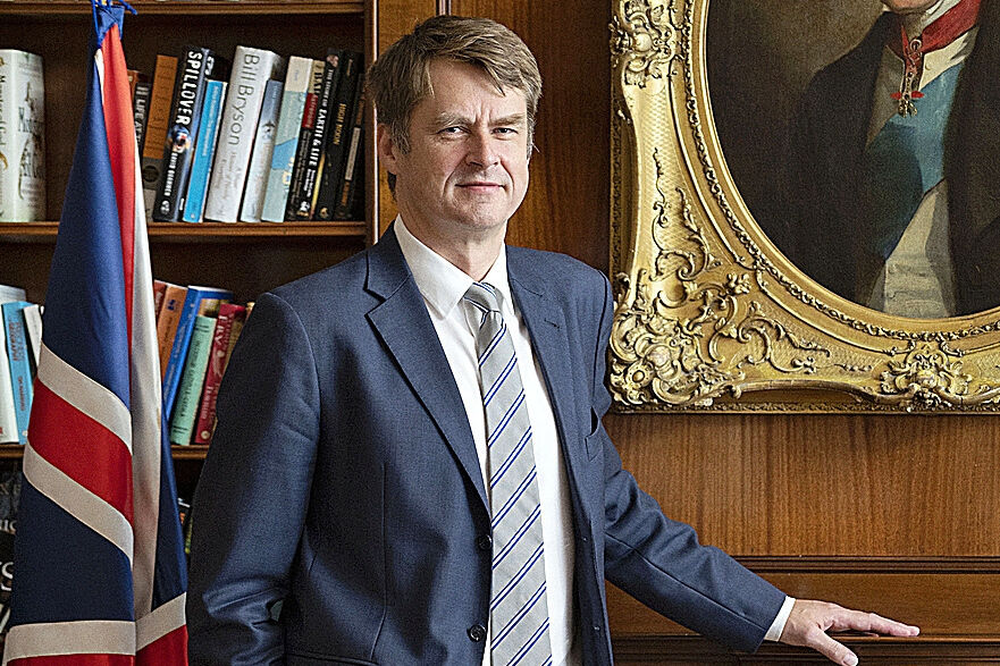 El ex embajador británico en España, Hugh Elliot