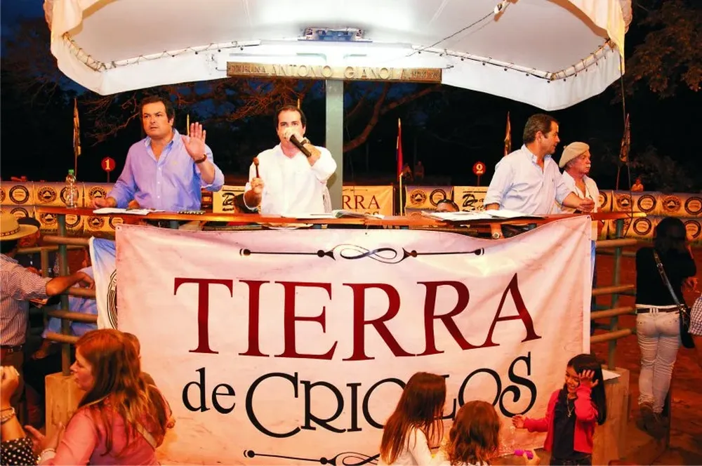 Daniel y Rodrigo Silveira en el remate de 2014, realizado en el local Conventos