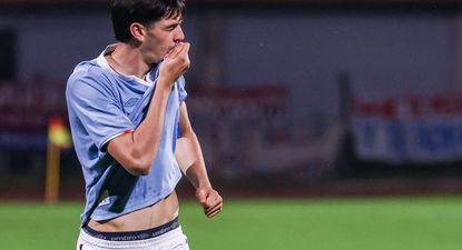 Gonzalo Petit festeja su gol en Rivera