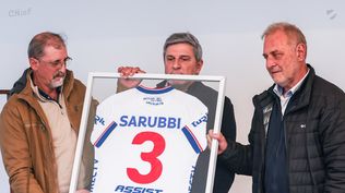 Nacional retiró el dorsal número 3 en homenaje a Juan Izquierdo; el presidente Ricardo Vairo y el expresidente Alejandro Balbi, acompañaron a los familiares del exfutbolista