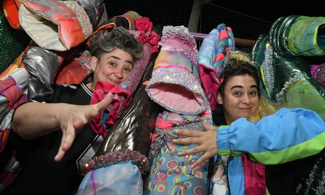 Las Jimenas, la dupla de figuras de Nos Obligan a Salir, la murga campeona del Carnaval 2024