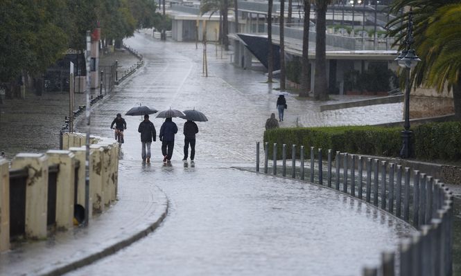 Los restos de la borrasca Nuria descargan con tormentas fuertes y granizo este sábado