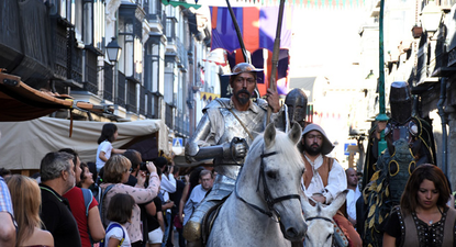 Alcalá de Henares celebra a Cervantes en el Mercado Cervantino 2025 con una gran propuesta cultural