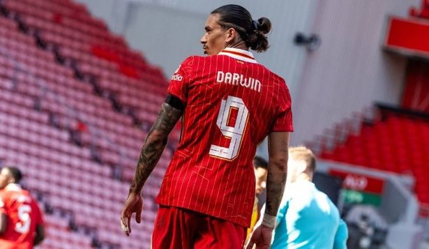 Darwin Núñez volvió a jugar con Liverpool luego de sus vacaciones