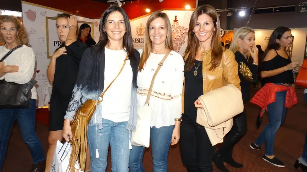 Lourdes Taddeo, Rossana Taddeo y Virginia Cordero