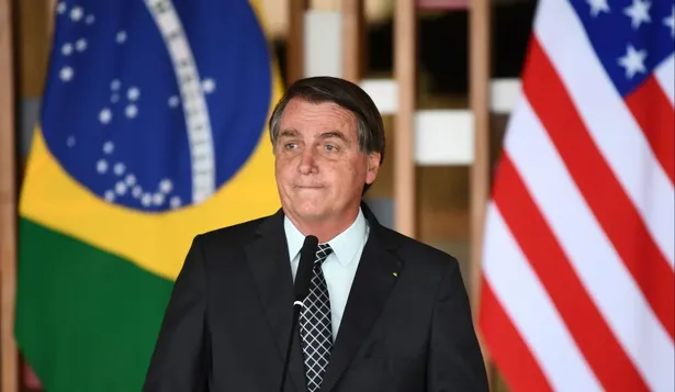 Bolsonaro dice que su preferencia por Trump le sale del corazón