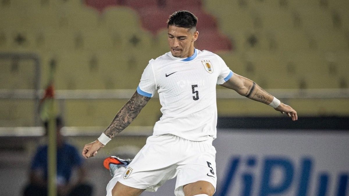 Emiliano Martínez está entre los convocados de la selección uruguaya para el Mundial 2026: el técnico de Palmeiras lo reveló y su padre mostró cómo lo felicitó el club