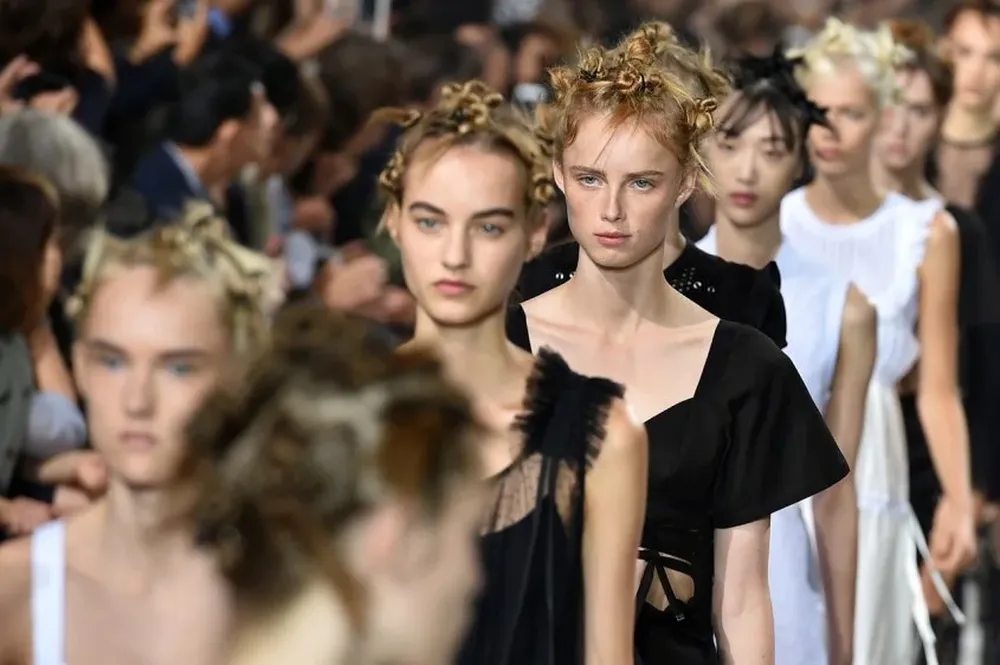 Modelos de Diesel en la Semana de la Moda en Milán presentando las colecciones primavera-verano.