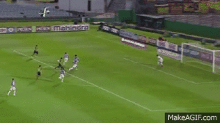 El gol de Forlán el domingo 14 ante Sudamérica