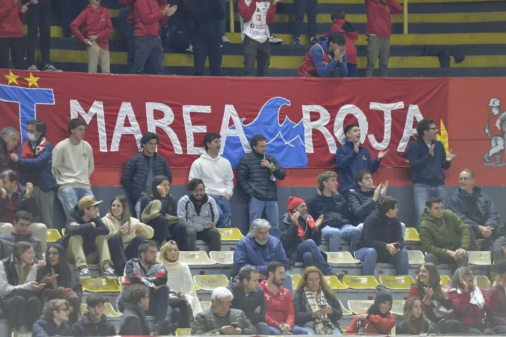 Hinchas de Trouville en su año centenario