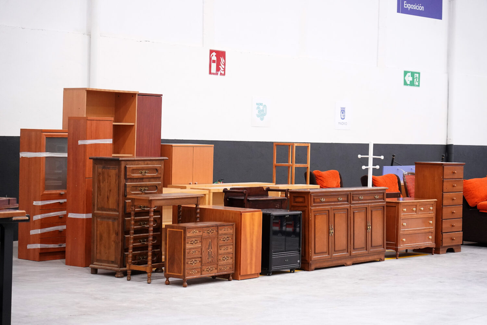 Una de las naves del Wallapop gratuito de grandes objetos domésticos.