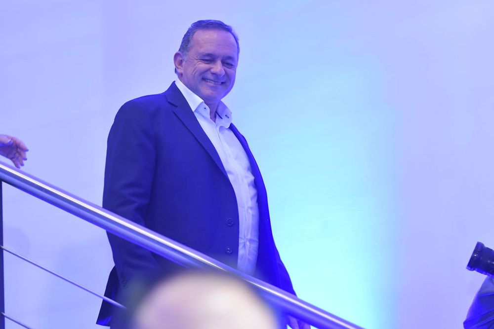 Álvaro Delgado antes de su primer discurso como candidato blanco