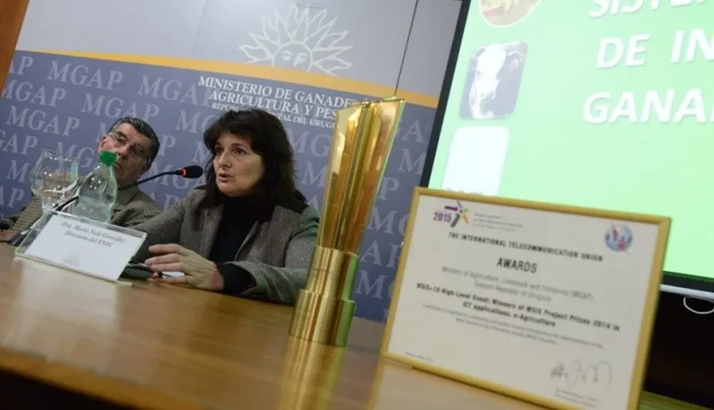 Muzio, González y el premio internacional obtenido por el SNIG