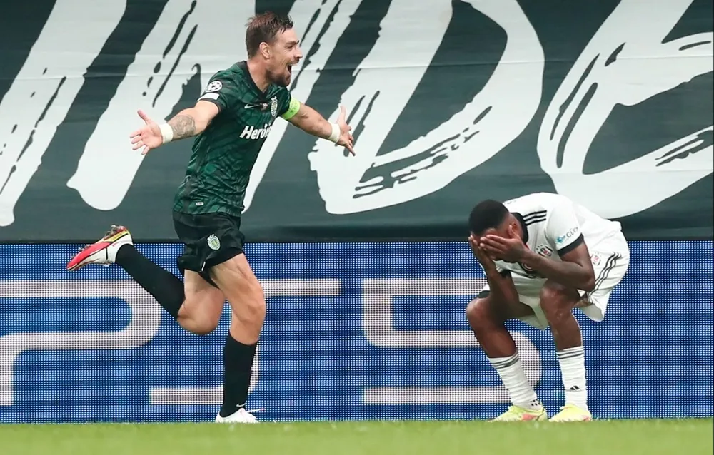 El festejo de Coates ante la desazón de Besiktas