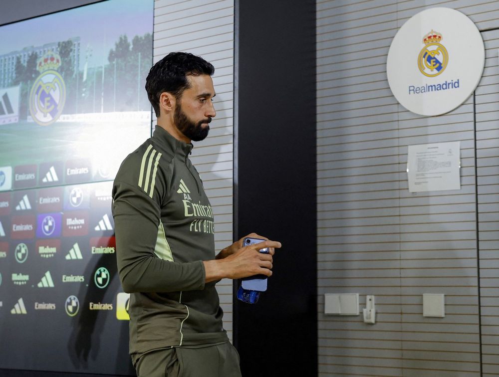 Álvaro Arbeloa, DT del Real Madrid, en la conferencia previa al clásico contra Barcelona