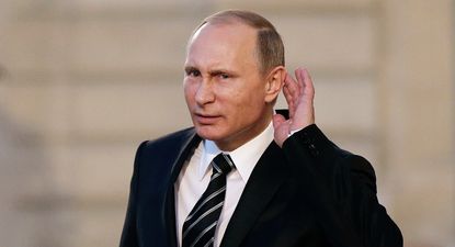 Europa está furiosa ante la jugada de Trump que antepone su interés electoral, atado al precio del combustible, a la necesidad de presionar a Putin para terminar con la guerra.&nbsp;