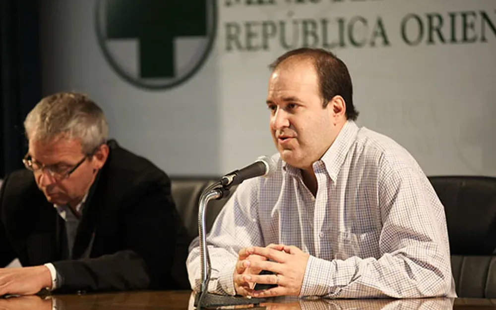 El presidente del SMU, Julio Trostchansky, al inicio de un taller con médicos que ocupan cargos de alta dedicación