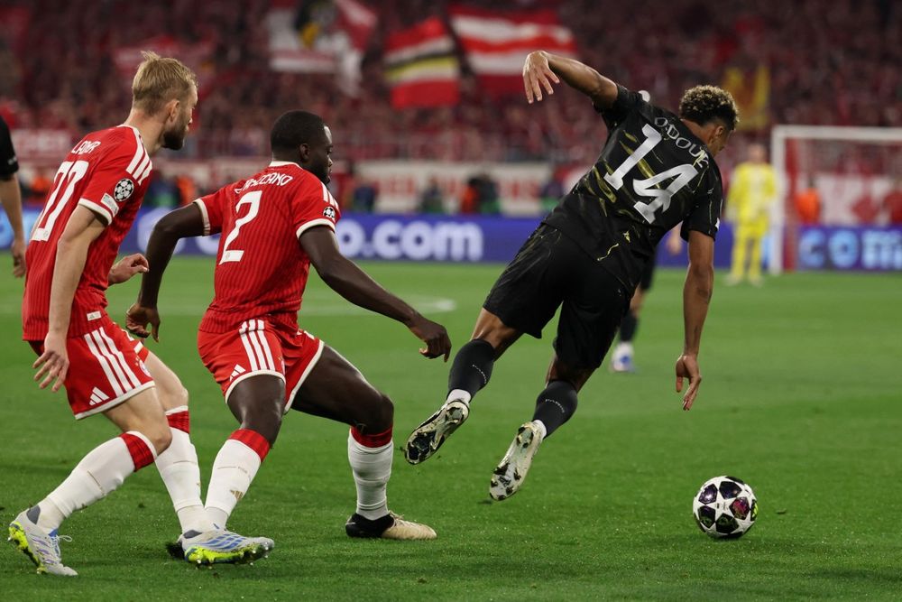 Konrad Laimer, Dayot Upamecano y Desire Doue