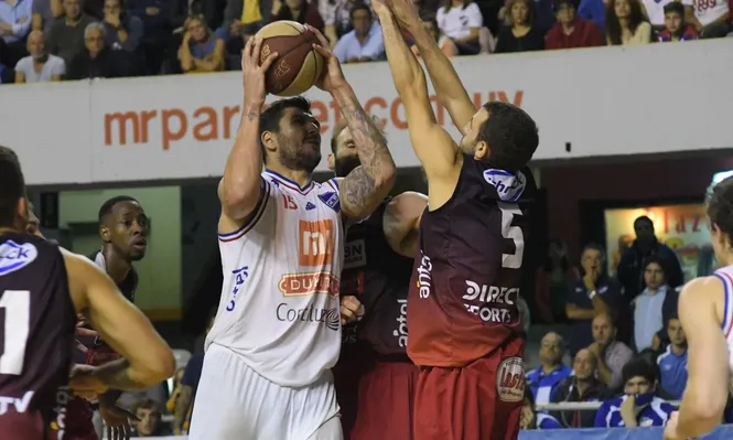 Nacional derrotó a Olimpia y otra vez es semifinalista