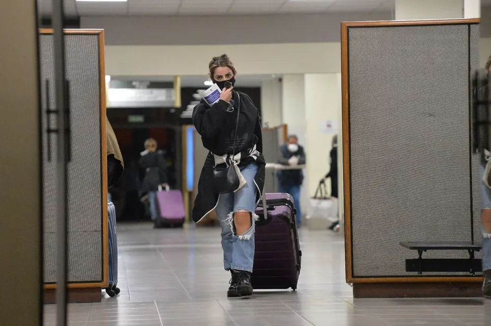 Este lunes se registraron 361 casos y una positividad mayor a 3%