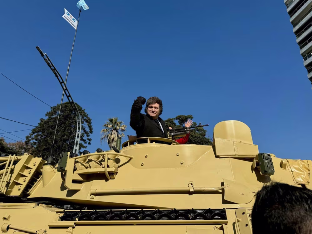 Javier Milei durante el desfile del 9 de julio de 2024.