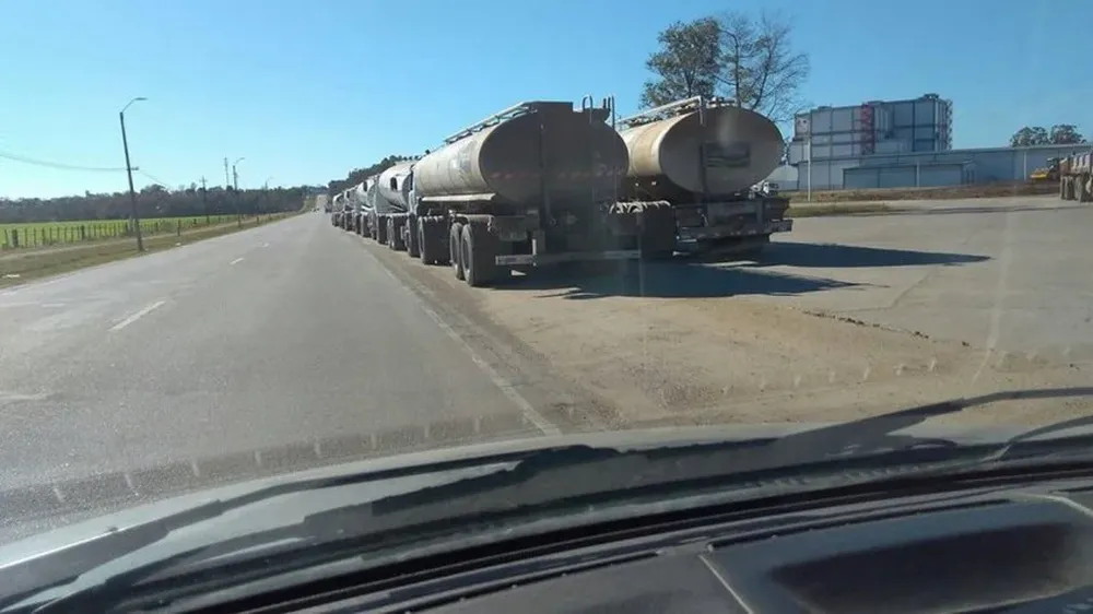 Mientras dure cuarto intermedio en negociaciones, sindicalistas del transporte lechero no tomarán medidas