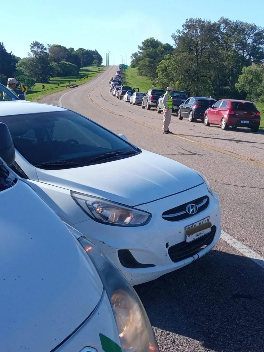 Uruguayos viajando hacia Argentina en Semana de Turismo