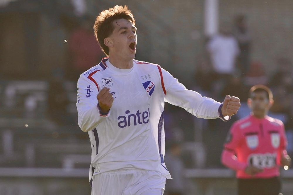 Gonzalo Petit, de Nacional, celebra su gol ante Montevideo City Torque por el Torneo Intermedio