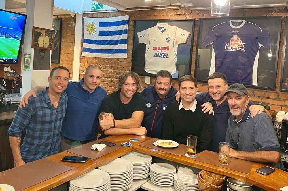 El asado de Hugo De León, Diego Lugano y Sebastián Eguren en la previa del partido de Nacional ante Sao Paulo