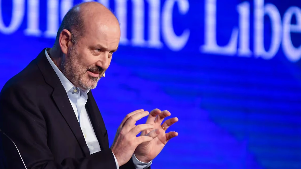 Sturzenegger quiere hacer cambios en los Ministerios de Seguridad y Defensa.&nbsp;