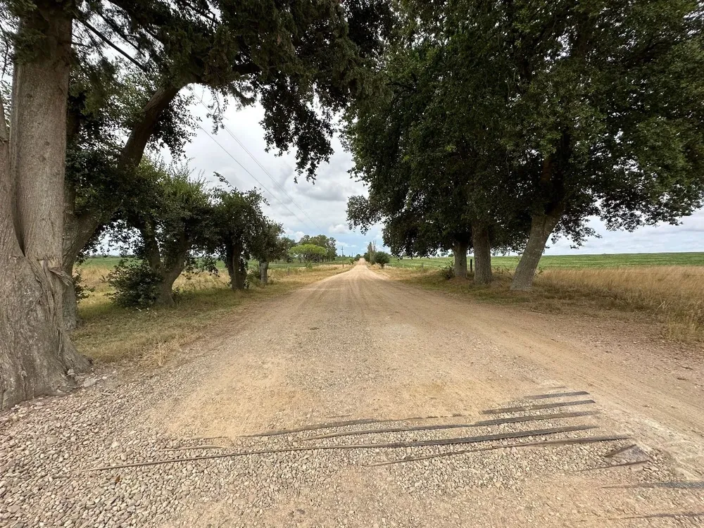 Ingreso a una de las areneras denunciadas