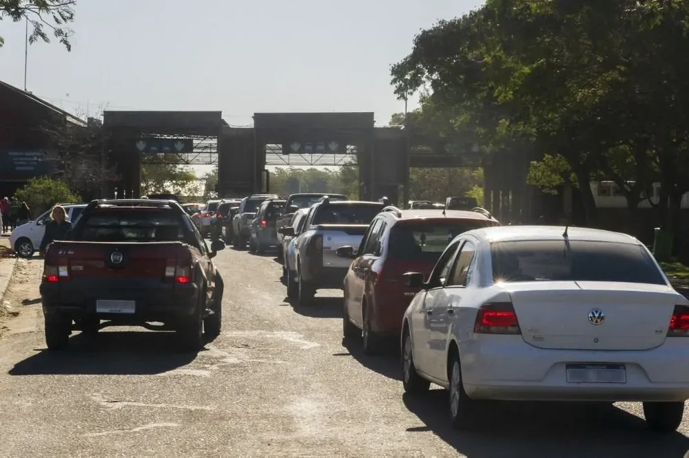 Casi 9.000 personas cruzan por día rumbo a Concordia