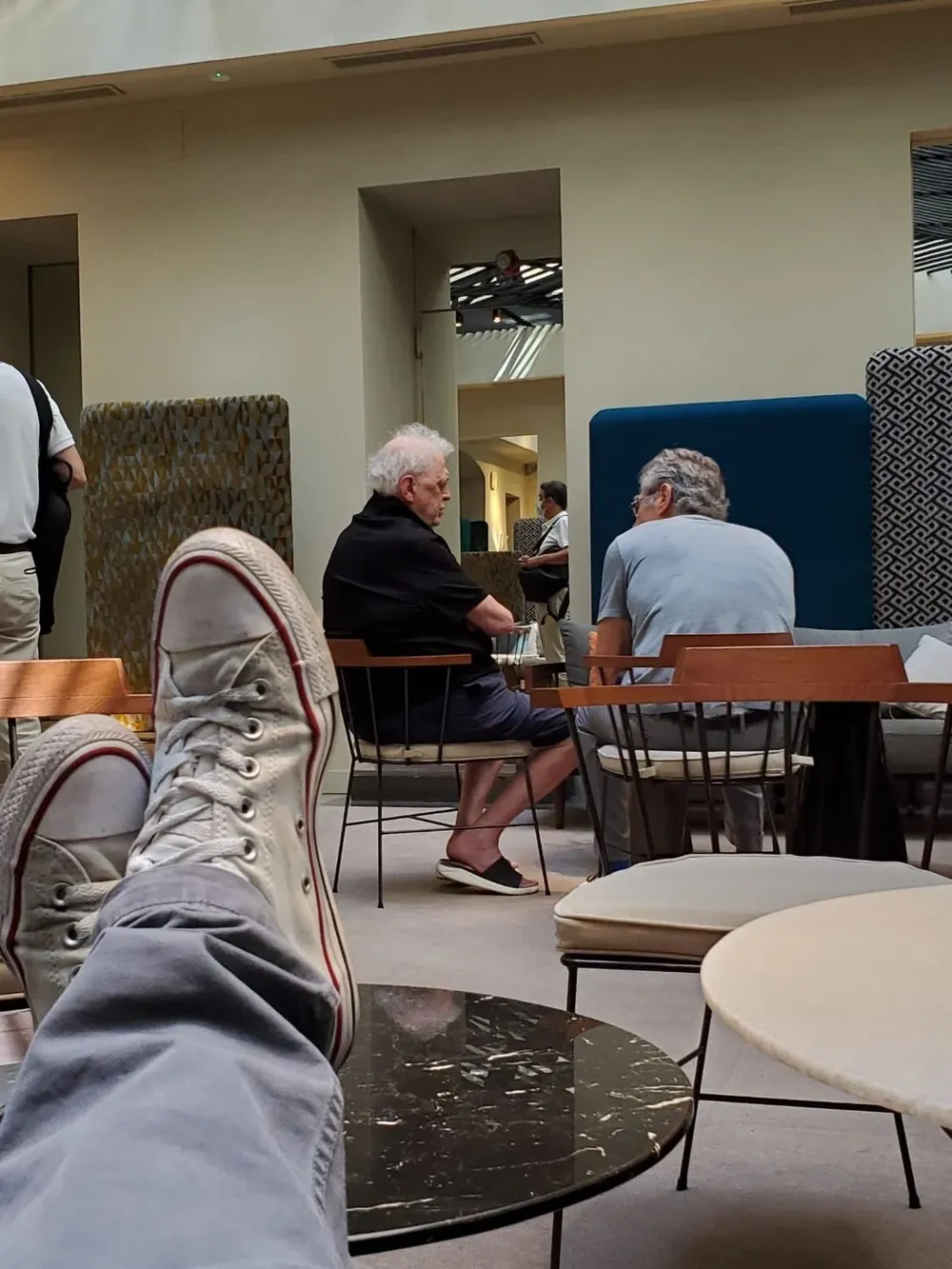 Ginés González García reunido con el empresario Hugo Sigman en Madrid