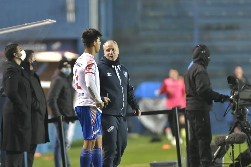 Cappuccio mandó a la cancha a Laborda