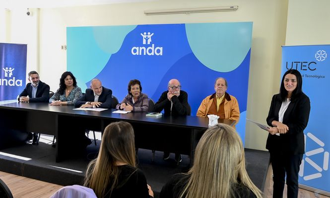 ANDA lanza inscripciones al programa de Becas de Estudios en TICs junto con UTEC