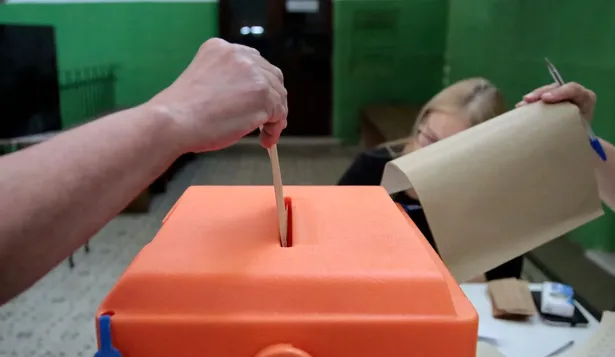 Urna de votación. (Archivo)