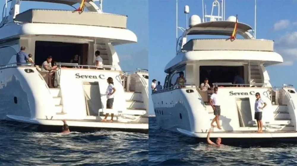 En medio del Mediterráneo, el fanático saludo a la cámara y Messi lo miró desde cubierta